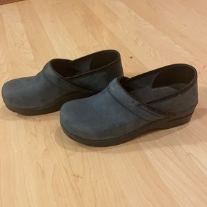 Dansko clogs - Size 40 (run a little small)